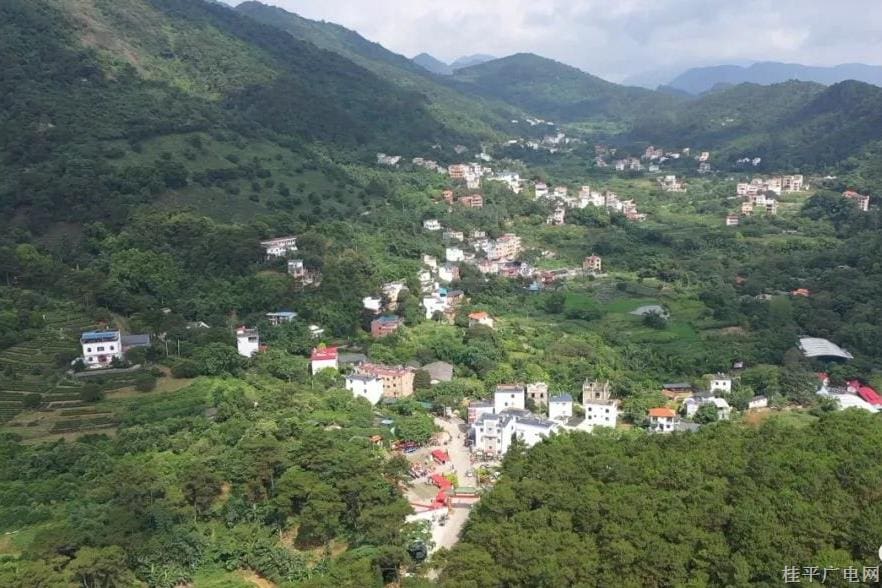 桂平市西山镇前进村：风貌提升焕村颜 昔日贫困村屯变身旅游名村