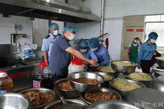 桂平市开展学校食堂食品安全专项整治行动